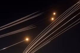 UAV phóng từ Lebanon tấn công nhà riêng của Thủ tướng Israel