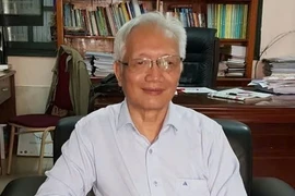 Vụ cô giáo xin tiền mua laptop: Hai mặt “xã hội hoá” giáo dục