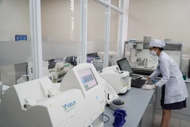 Bệnh viện gặp khó từ văn bản về máy đặt, máy mượn