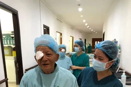 BV Mắt TP HCM phẫu thuật 100 ca Phaco miễn phí cho đối tượng chính sách