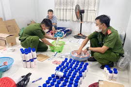 An Giang: Khởi tố người đàn ông chuyên sản xuất thuốc bảo vệ thực vật giả bán khắp miền Tây