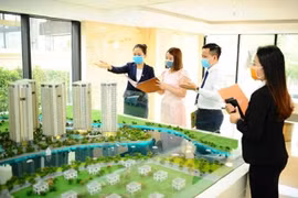 Môi giới bất động sản phải có chứng chỉ hành nghề