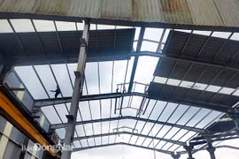 Phước Tân (Đồng Nai): Ngang ngược khóa cổng ngăn lực lượng chức năng vào tháo dỡ nhà xưởng xây trái phép