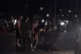 Hòa Bình: Cặp vợ chồng đi xe máy chết thảm sau va chạm ô tô