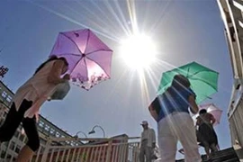 Bắc Bộ đón đợt nắng nóng mới, nhiệt độ có nơi trên 40 độ C