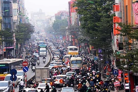 Ảnh: Gần Tết Nguyên đán, đường Hà Nội tắc kinh hoàng từ sáng đến tối