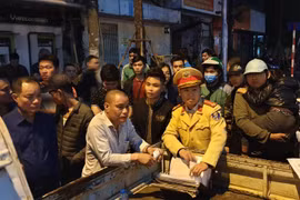 Lái xe ô tô rút dao đâm người sau va chạm ở Hà Nội là ai?