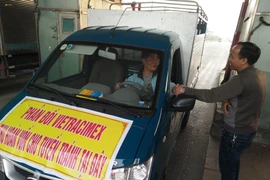 Yêu cầu chủ đầu tư trạm BOT Bắc Thăng Long - Nội Bài đối thoại với tài xế “cắm chốt”