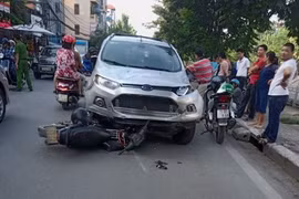 Ô tô gây tai nạn liên hoàn làm 6 người nhập viện