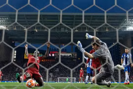 Đè bẹp Porto, Liverpool hẹn Barca ở bán kết Champions League