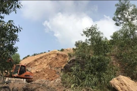 Phạt 3 chủ khai thác khoáng sản trái phép 51 triệu đồng