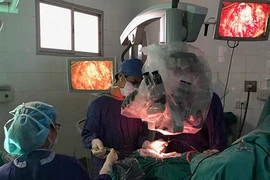 Bệnh viện Việt Đức cứu sống bệnh nhi u não, chảy máu nguy kịch
