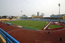 Cận cảnh SVĐ diễn ra trận Việt Nam - Campuchia trước giờ bóng lăn