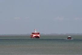 Tàu cao tốc Côn Đảo Express chở 500 khách hỏng giữa biển