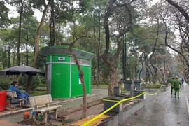 Hà Nội: Hãi hùng phát hiện thi thể người phụ nữ trong vườn hoa