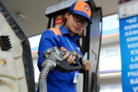 Giá xăng sẽ tăng trở lại vào ngày mai?