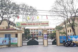 Bộ GD&ĐT vào cuộc vụ nghi vấn thầy giáo lạm dụng tình dục nam sinh Hà Nội