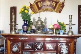 5 đại kỵ khi dọn ban thờ đón Tết khiến hao của, hại người