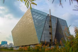 Công trình trị giá 800 tỷ "trơ khối bê tông" giữa Thủ Thiêm suốt 5 năm