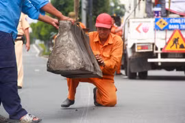 Nút giao trước cầu Sài Gòn tạm thời 'đóng cửa'