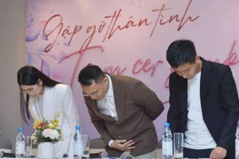 Quang Linh Vlogs và Hằng Du: Từ idol đến trò lố trên mạng