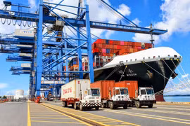 Thương mại quốc tế biến động, doanh nghiệp Việt làm gì để ứng phó?