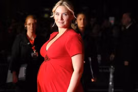 Nàng Rose của Titanic vui mừng đón con trai thứ ba