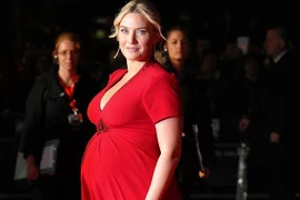 Nàng Rose của Titanic vui mừng đón con trai thứ ba