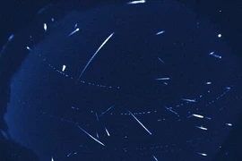 Nơi lý tưởng, cách ngắm mưa sao băng Lyrids ở Việt Nam tối mai