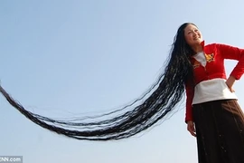 Chuyện lạ về những mái tóc dài "lê thê"
