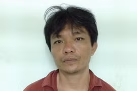 “Tướng cướp quý tộc” sa lưới vì... 2 quyển sách