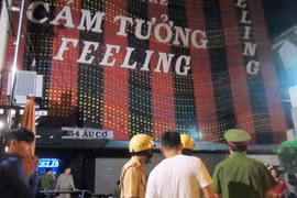 TP HCM: Đột kích bar “Cảm Tưởng”, 100 nam nữ nghi xài ma túy