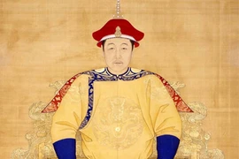 Nghi án cái chết của hoàng đế đa tình 