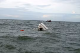 Hạnh bố thí qua việc “nhường sự sống” vụ lật ca nô 