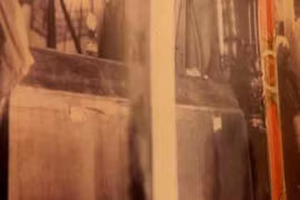 Ly kỳ chuyện gò mối mọc ở mộ táng lộ thiên