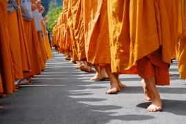 Hai mặt Đời và Đạo 