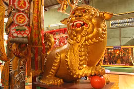 Bí mật ngôi chùa “biến đất sét thành tượng đồng” 