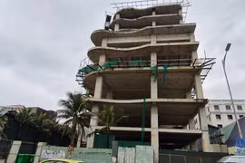 Loạt công trình bỏ hoang trên con đường “tỷ đô” đẹp nhất Đà Nẵng