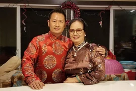 Tuổi 83, mẹ Bằng Kiều vẫn bỏ tất cả để sang Mỹ trông nhà cho con