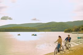 Bộ ảnh “Cùng em đi khắp Đà Lạt” gây sốt mạng 