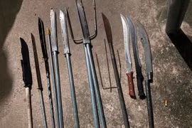 Bình Thuận: Bắt khẩn cấp đối tượng dùng hung khí giải quyết mâu thuẫn 