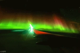 Clip: Người may mắn ghi lại được khoảnh khắc tuyệt đẹp về cực quang