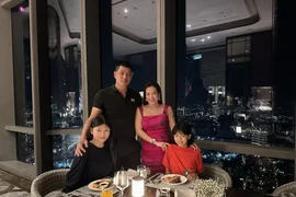 Ngưỡng mộ cách nuôi dạy con của vợ chồng Bình Minh- Anh Thơ