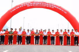 Thủ tướng dự lễ khánh thành cao tốc Mai Sơn - Quốc lộ 45, Phan Thiết - Dầu Giây