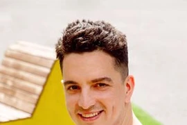 Chàng trai đột ngột bị điếc khi 26 tuổi bởi bệnh xốp xơ tai