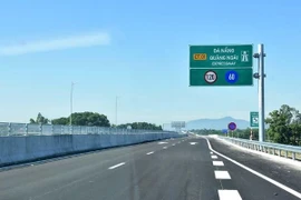 Không đi vào cao tốc Đà Nẵng - Quảng Ngãi khi bão Noru đổ bộ