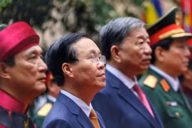 Chủ tịch nước Võ Văn Thưởng dâng hương tưởng niệm các Vua Hùng