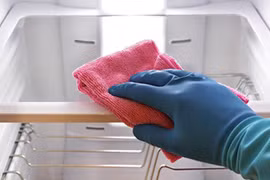 5 bước khử sạch mùi hôi và vết bẩn trong tủ lạnh sau Tết