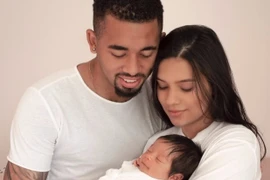Đón con gái đầu lòng được 8 tháng, Gabriel Jesus chia tay bạn gái 