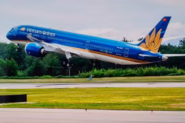 Đà Nẵng: Máy bay Vietnam Airlines phải hạ cánh khẩn cấp vì sự cố động cơ